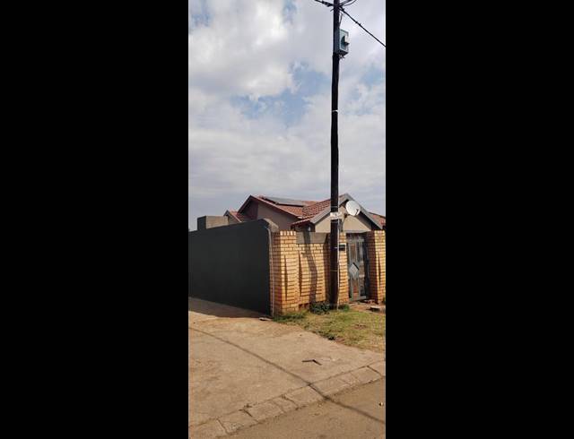 3 BEDROOM HOUSE FOR SALE IN VOSLOORUS